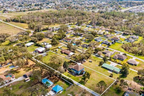 Casa en venta en Lakeland, Florida, 6 dormitorios, 392.7 m2 № 1557765 - foto 5