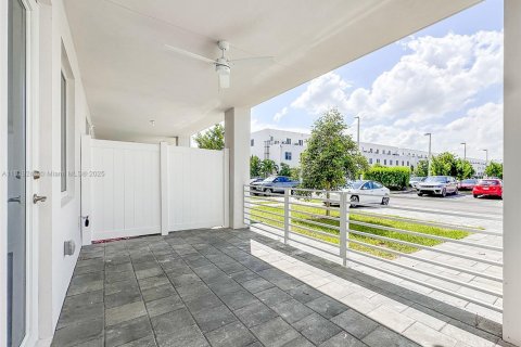 Снять в аренду кондоминиум в Дорал, Флорида 3 спальни, 122.17м2, № 1974872 - фото 22