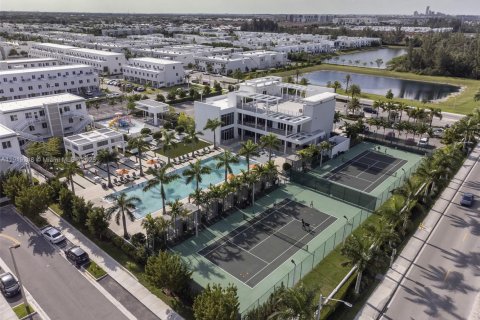 Снять в аренду кондоминиум в Дорал, Флорида 3 спальни, 122.17м2, № 1974872 - фото 24