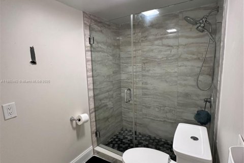 Купить коммерческую недвижимость в Дания-Бич, Флорида 315.59м2, № 2068219 - фото 13