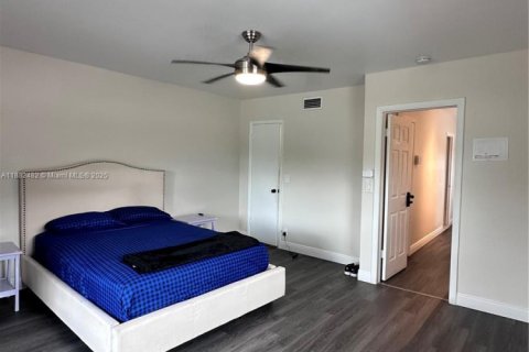 Купить коммерческую недвижимость в Дания-Бич, Флорида 315.59м2, № 2068219 - фото 19