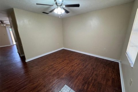 Adosado en alquiler en Dade City, Florida, 2 dormitorios, 122.63 m2 № 1822631 - foto 3