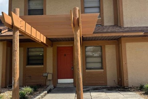 Adosado en alquiler en Dade City, Florida, 2 dormitorios, 122.63 m2 № 1822631 - foto 1