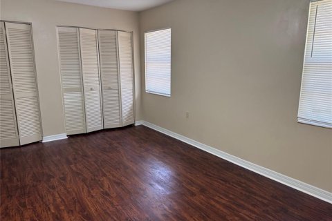 Adosado en alquiler en Dade City, Florida, 2 dormitorios, 122.63 m2 № 1822631 - foto 8