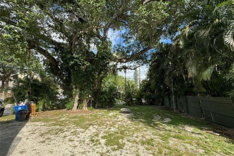 Villa ou maison à louer à Fort Lauderdale, Floride: 3 chambres, 146.23 m2 № 1210243 - photo 1