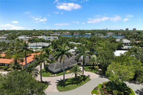 House in Coral Gables, Florida 6 bedrooms, 379.51 sq.m. № 1768614 - photo 28