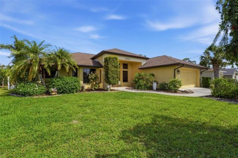 Villa ou maison à North Port, Floride 3 chambres, 175.59 m2 № 2093310