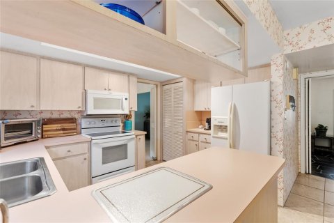 Villa ou maison à vendre à Saint Petersburg, Floride: 3 chambres, 220.55 m2 № 2284038 - photo 17