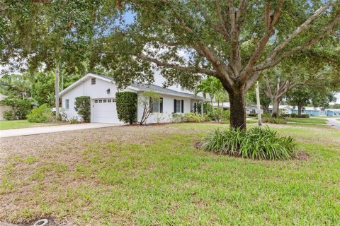 Villa ou maison à vendre à Saint Petersburg, Floride: 3 chambres, 220.55 m2 № 2284038 - photo 4
