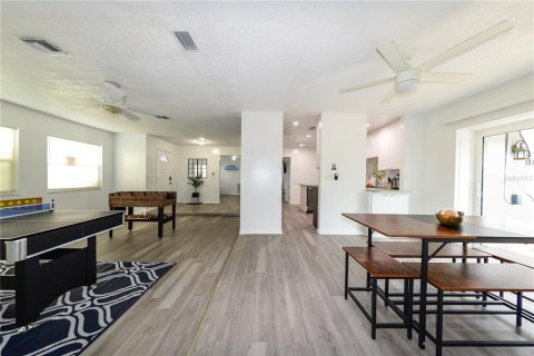 Villa ou maison à vendre à Rotonda, Floride: 4 chambres, 170.85 m2 № 2195264 - photo 10