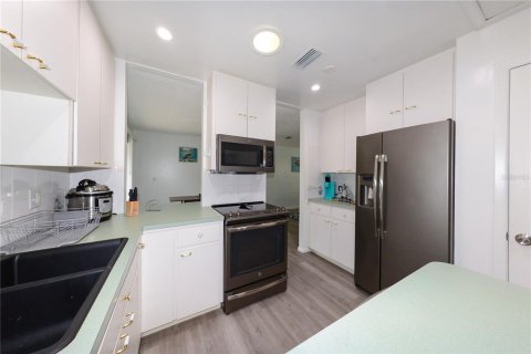 Villa ou maison à vendre à Rotonda, Floride: 4 chambres, 170.85 m2 № 2195264 - photo 15