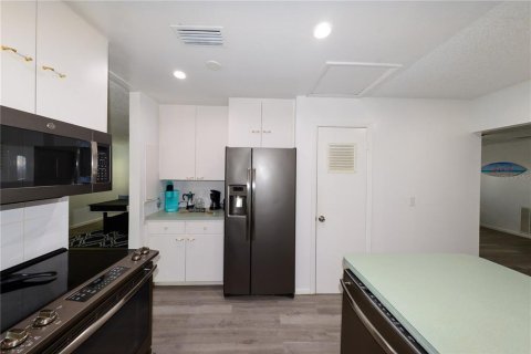 Villa ou maison à vendre à Rotonda, Floride: 4 chambres, 170.85 m2 № 2195264 - photo 14