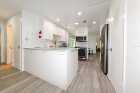 Villa ou maison à vendre à Rotonda, Floride: 4 chambres, 170.85 m2 № 2195264 - photo 16