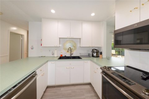 Villa ou maison à vendre à Rotonda, Floride: 4 chambres, 170.85 m2 № 2195264 - photo 13