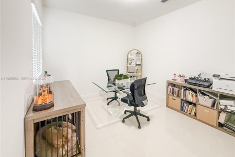 Снять в аренду виллу или дом в Майами, Флорида 4 спальни, 191.47м2, № 2005261 - фото 23