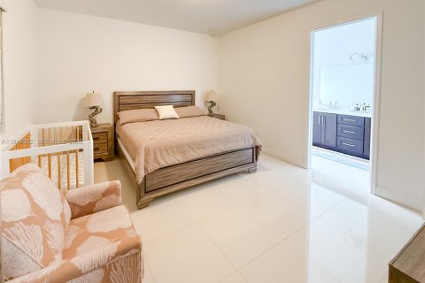 Снять в аренду виллу или дом в Майами, Флорида 4 спальни, 191.47м2, № 2005261 - фото 10