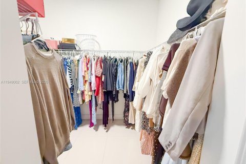 Снять в аренду виллу или дом в Майами, Флорида 4 спальни, 191.47м2, № 2005261 - фото 15