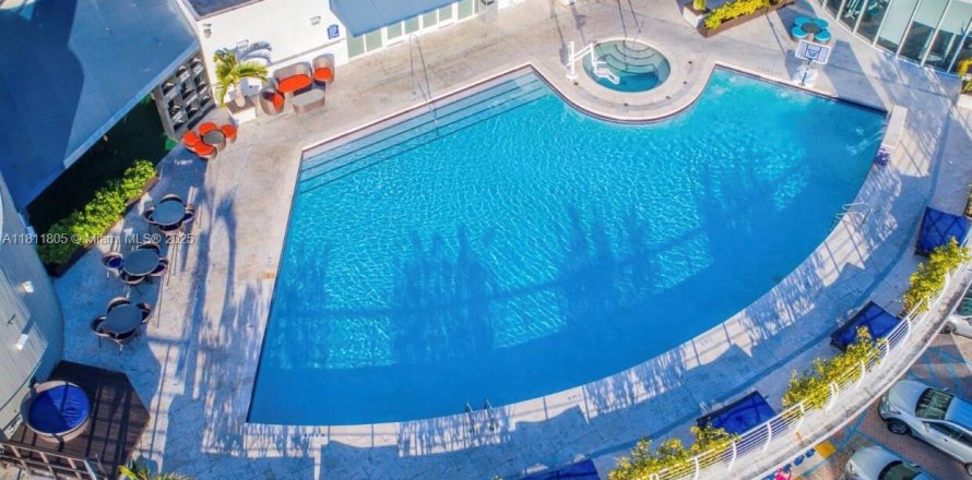 Condo à Sweetwater, Floride, 2 chambres № 1869940