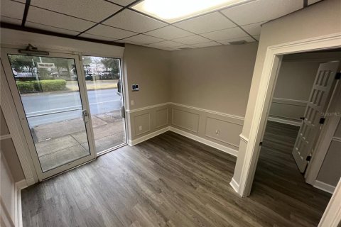 Propiedad comercial en alquiler en Gainesville, Florida, 569.03 m2 № 1901079 - foto 2