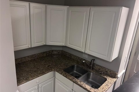 Propiedad comercial en alquiler en Gainesville, Florida, 569.03 m2 № 1901079 - foto 8
