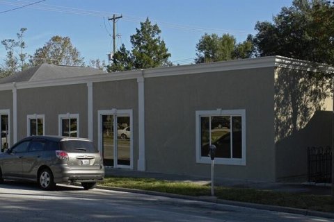 Propiedad comercial en alquiler en Gainesville, Florida, 569.03 m2 № 1901079 - foto 1