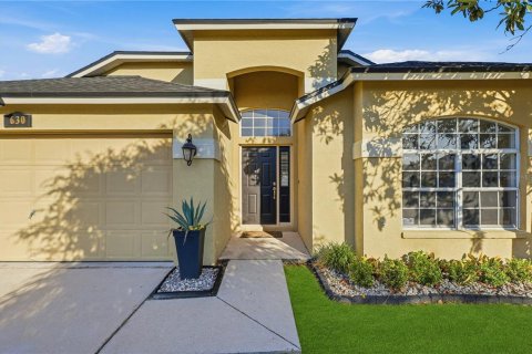 House in Brandon, Florida 3 bedrooms, 179.12 sq.m. № 2353401