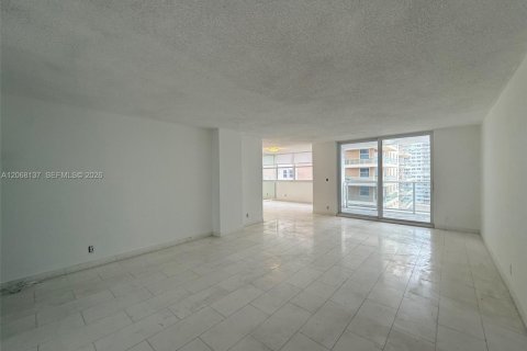 Condo à Hallandale Beach, Floride, 2 chambres  № 2306938