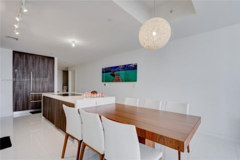 Condo in Miami, Florida, 3 bedrooms  № 1838751 - photo 28
