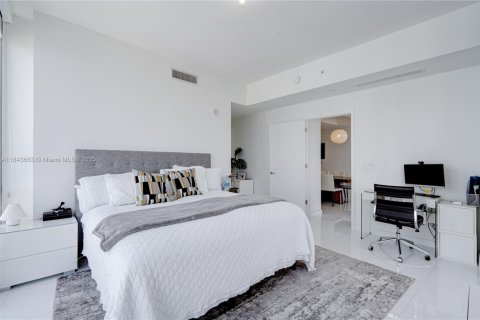 Condo in Miami, Florida, 3 bedrooms  № 1838751 - photo 6