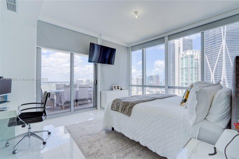 Condo in Miami, Florida, 3 bedrooms  № 1838751 - photo 14