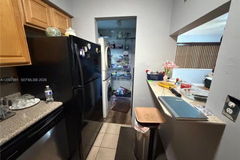 Villa ou maison à louer à Pembroke Pines, Floride: 2 chambres, 94.76 m2 № 2170873 - photo 14