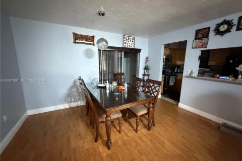 Villa ou maison à louer à Pembroke Pines, Floride: 2 chambres, 94.76 m2 № 2170873 - photo 12
