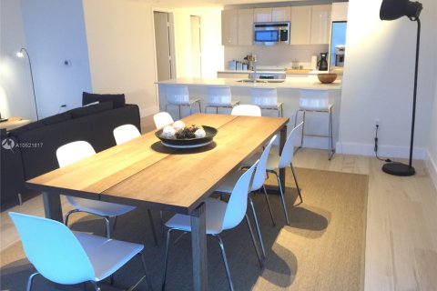 Condo à Hallandale Beach, Floride, 3 chambres  № 2018806