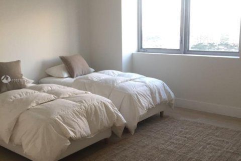 Copropriété à louer à Hallandale Beach, Floride: 3 chambres № 2018806 - photo 15