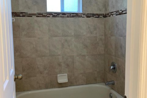Copropriété à louer à Stuart, Floride: 3 chambres, 142.14 m2 № 2187416 - photo 6