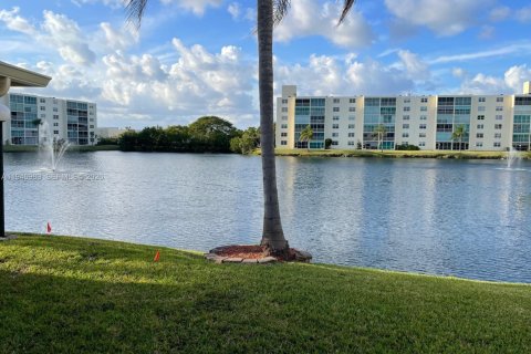 Condo à Dania Beach, Floride, 2 chambres  № 2004149