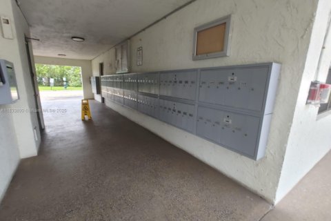 Condo in Dania Beach, Florida, 1 bedroom  № 1814772 - photo 6