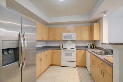 Купить кондоминиум в Форт-Лодердейл, Флорида 3 комнаты, 117.99м2, № 2146074 - фото 16