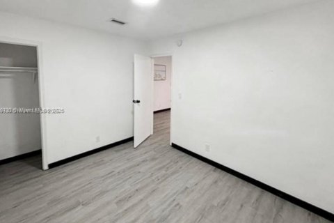 Купить коммерческую недвижимость в Вест-Парк, Флорида № 2034300 - фото 9