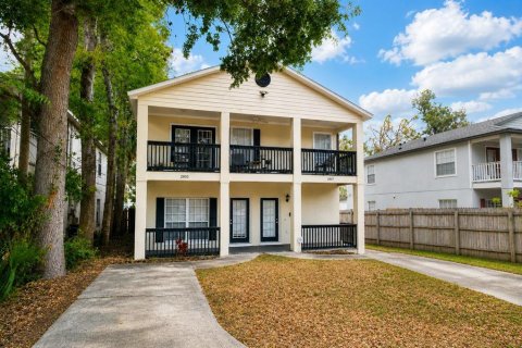 Commercial property in Orlando, Florida 4 bedrooms, 211.82 sq.m. № 2106555