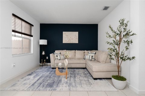 Townhouse in Miami, Florida 3 bedrooms, 137.77 sq.m. № 1695445 - photo 6