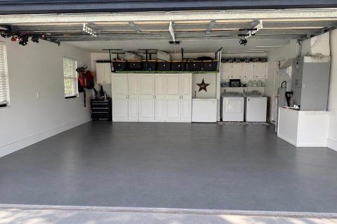 House in DeLand, Florida 3 bedrooms, 199.09 sq.m. № 2423965 - photo 8