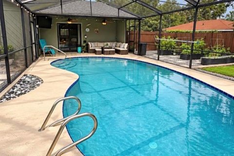 House in DeLand, Florida 3 bedrooms, 199.09 sq.m. № 2423965 - photo 30