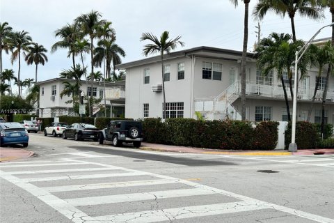 Condo in Miami Beach, Florida № 1991505 - photo 15