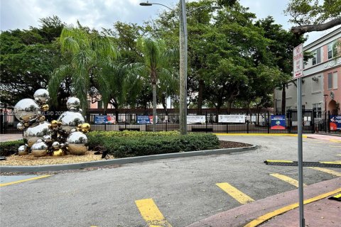 Condo in Miami Beach, Florida № 1991505 - photo 18
