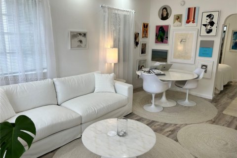 Condo in Miami Beach, Florida № 1991505 - photo 6