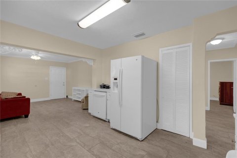 Immobilier commercial à vendre à Tampa, Floride: 108.88 m2 № 1424552 - photo 6