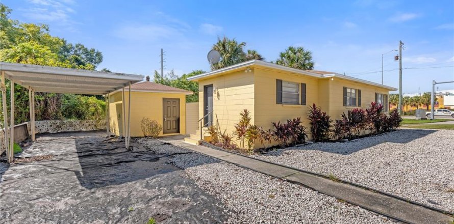Immobilier commercial à Tampa, Floride 108.88 m2 № 1424552