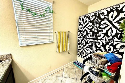 House in Davenport, Florida 4 bedrooms, 234.3 sq.m. № 1904394 - photo 10