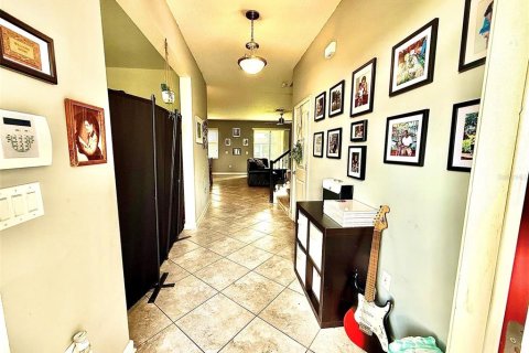 House in Davenport, Florida 4 bedrooms, 234.3 sq.m. № 1904394 - photo 2